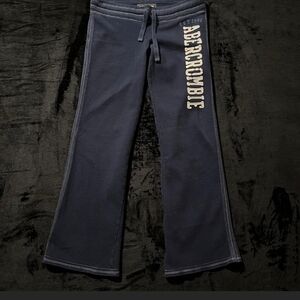 Abercrombie & Fitch Women's Navy Jeans